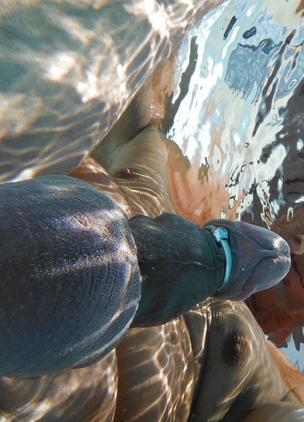 Cockring plug en piscine
 #37681310