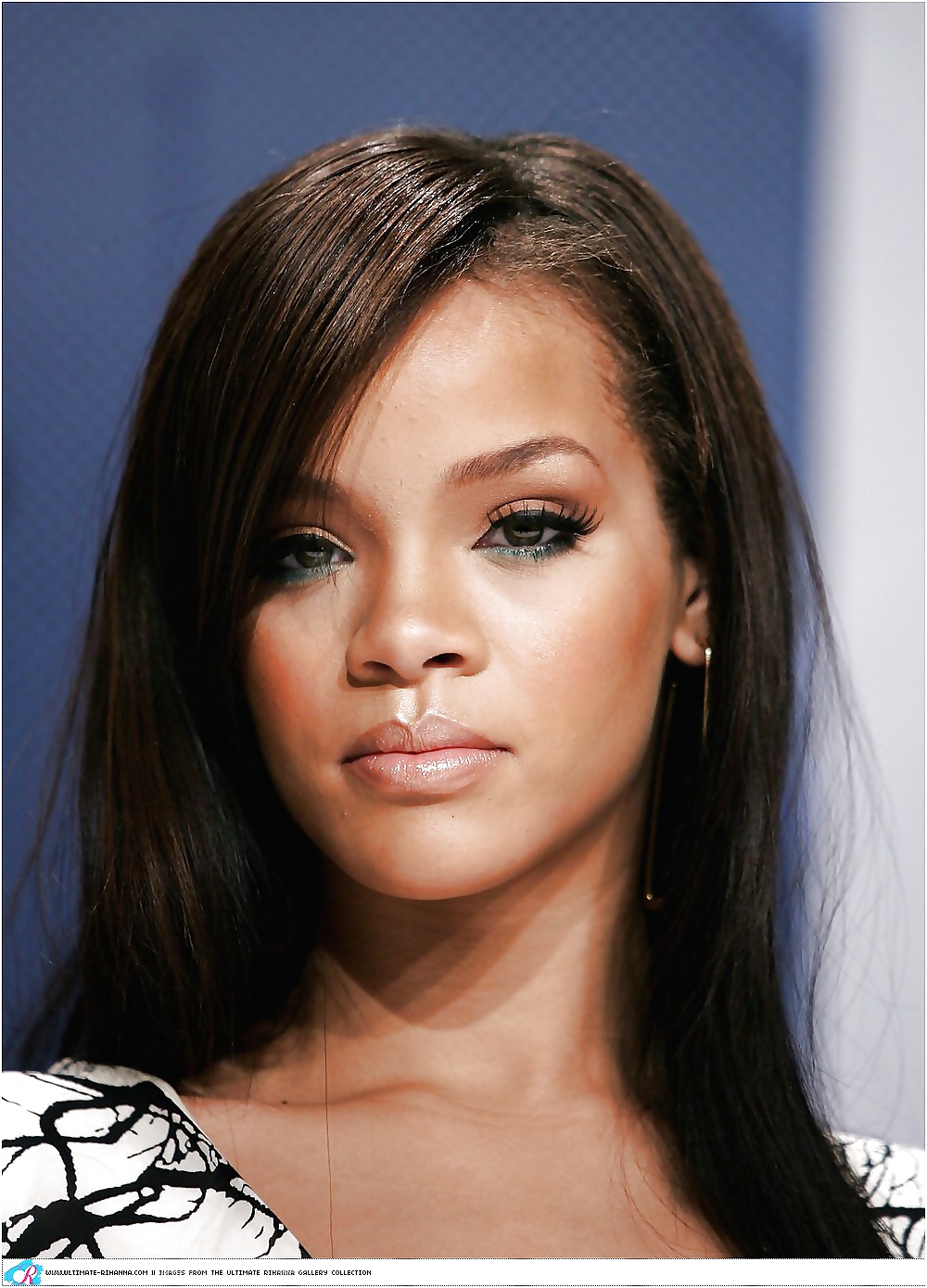Rihanna
 #40128480