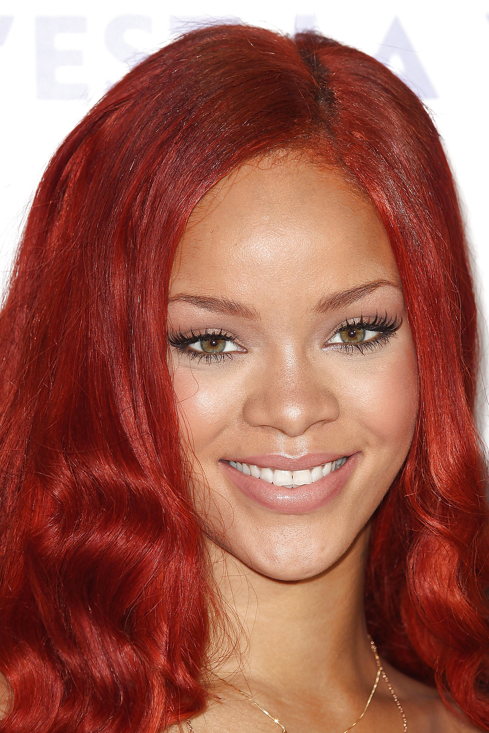 Rihanna
 #40128690