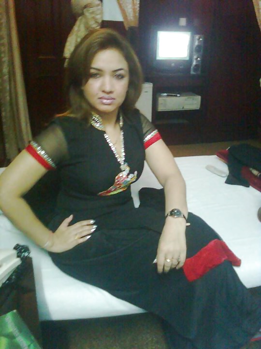 Paki Neha bloch Dancing girl #24736272