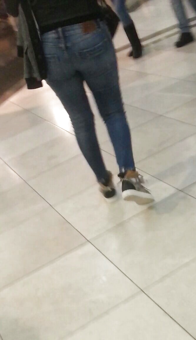 Spion Sexy Ass Alt + Jung Im Mall Rumänisch #39113420