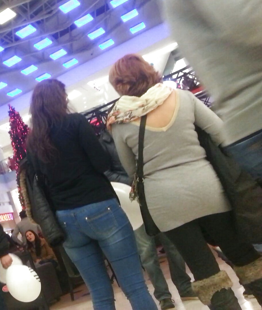 Spy sexy ass old + young in mall romanian
 #39113460