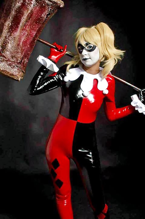 Mi fetiche de harley quinn y catwoman
 #40555267