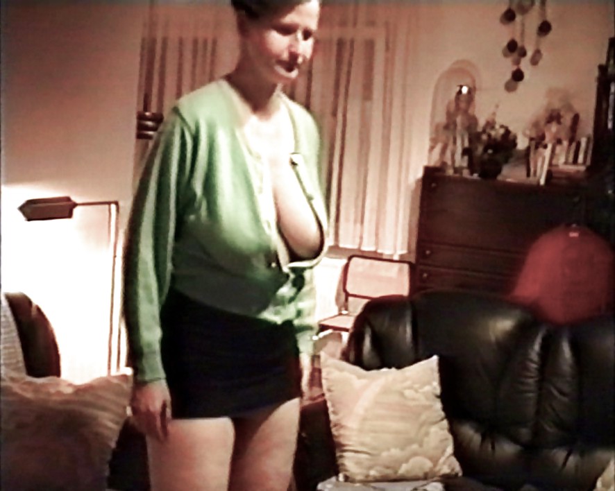Sag - mommies braless udders 14
 #23413878