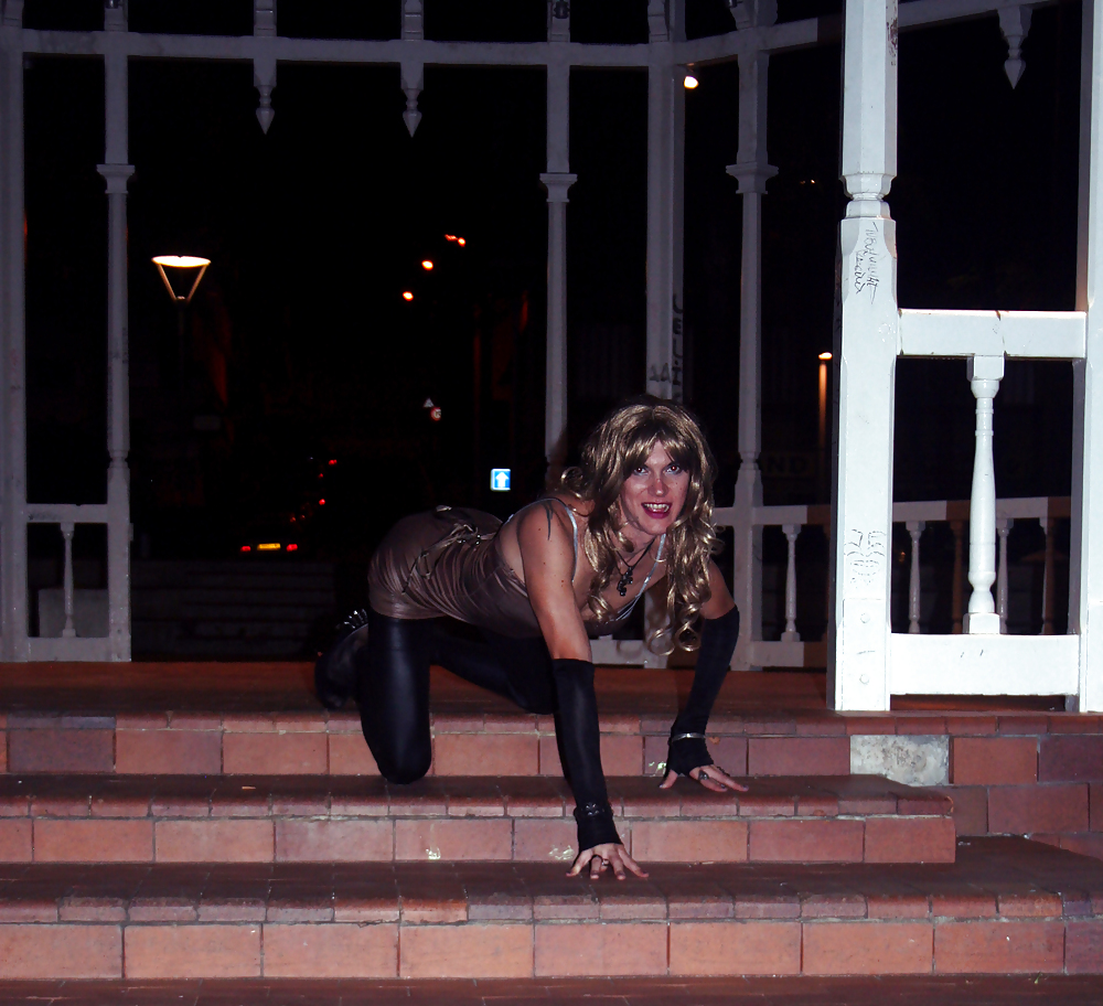 Dentro y fuera
 #36939743