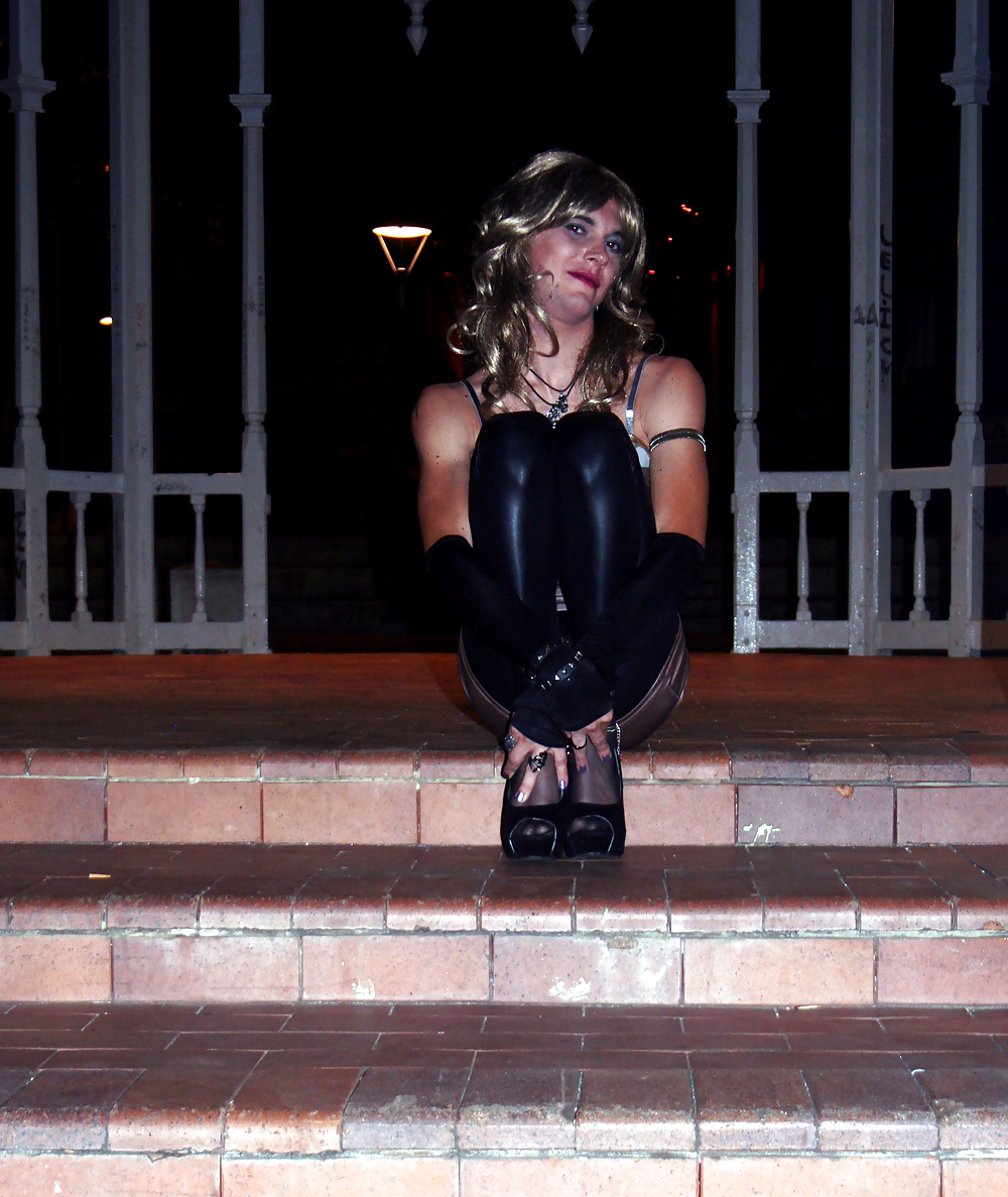 Dentro y fuera
 #36939748