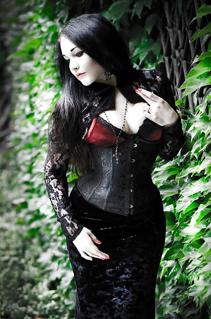 Gothic Und Magische) O ( #34323757