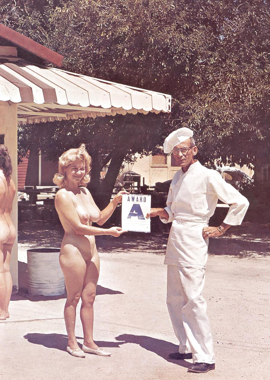Nudo e senza vergogna - rivista nudista d'epoca
 #24241678