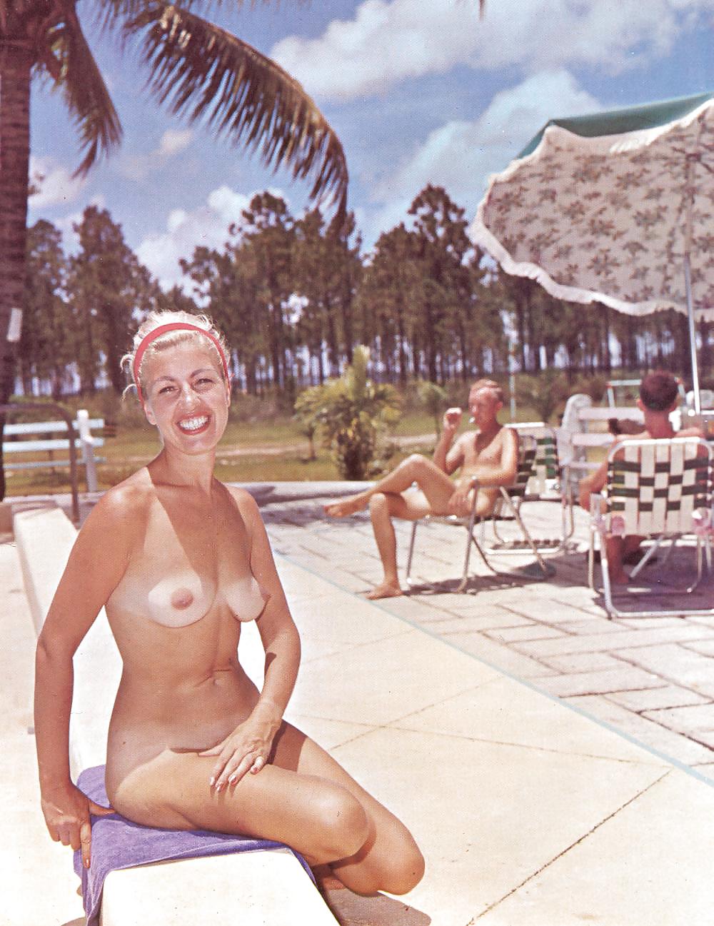Nudo e senza vergogna - rivista nudista d'epoca
 #24241798