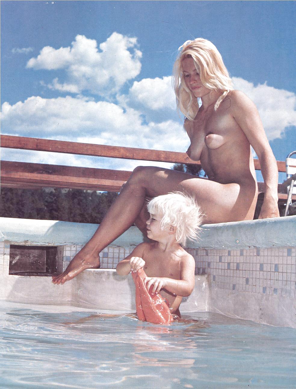 Nudo e senza vergogna - rivista nudista d'epoca
 #24241918
