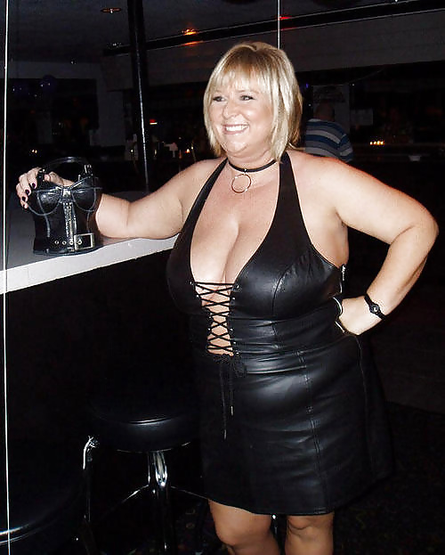 Bbw in latex,pvc,shiny .... 6 #26933124