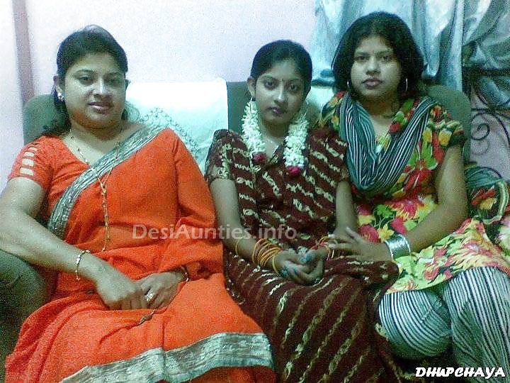 Bangladeshi aunty photos with her babes #26104041