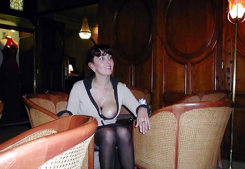 Nadine francesa exhibiéndose en el hotel 2002
 #27099150