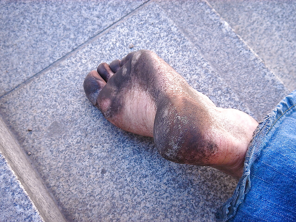 足：汚い靴底 #33
 #31909681