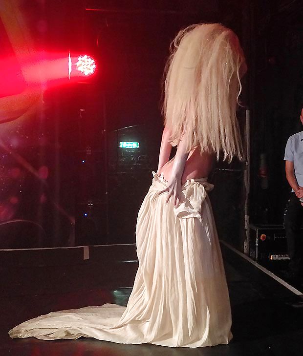 Lady Gaga strips NAKED on stage at London GAY nightclub #23071194
