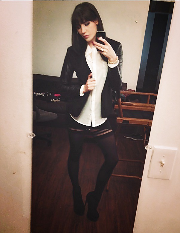 Bimbo caliente vestida 
 #39402053