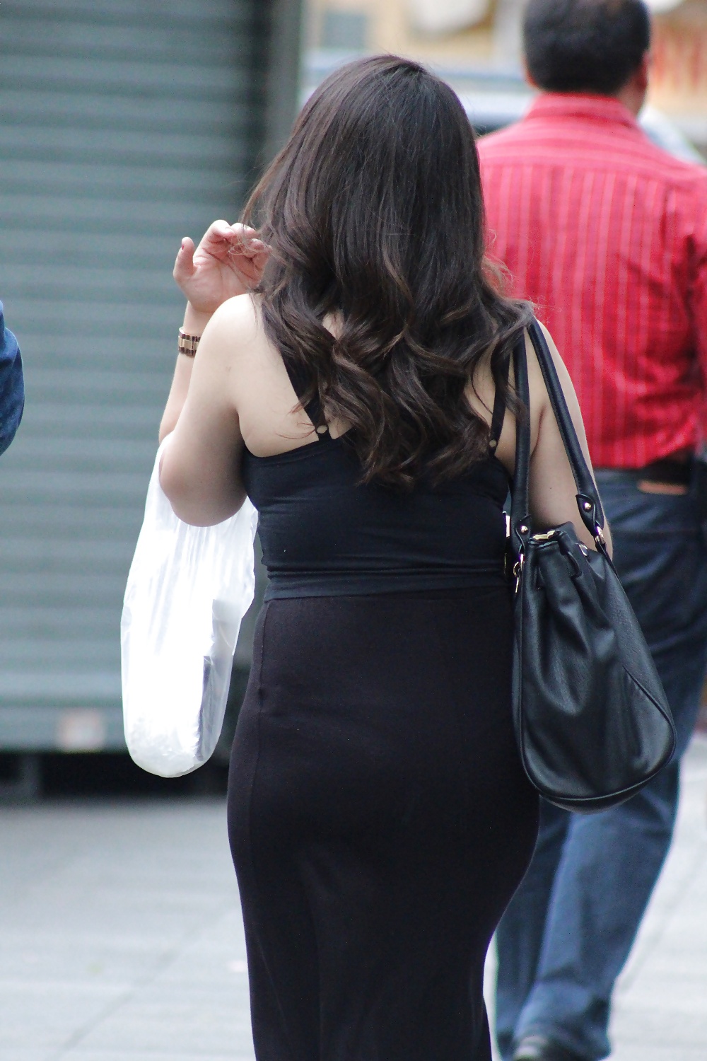 Vestido negro (marcando)
 #30289905