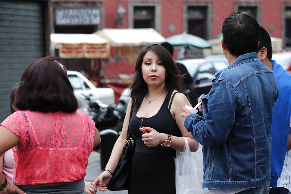 Vestido negro (marcando)
 #30289923