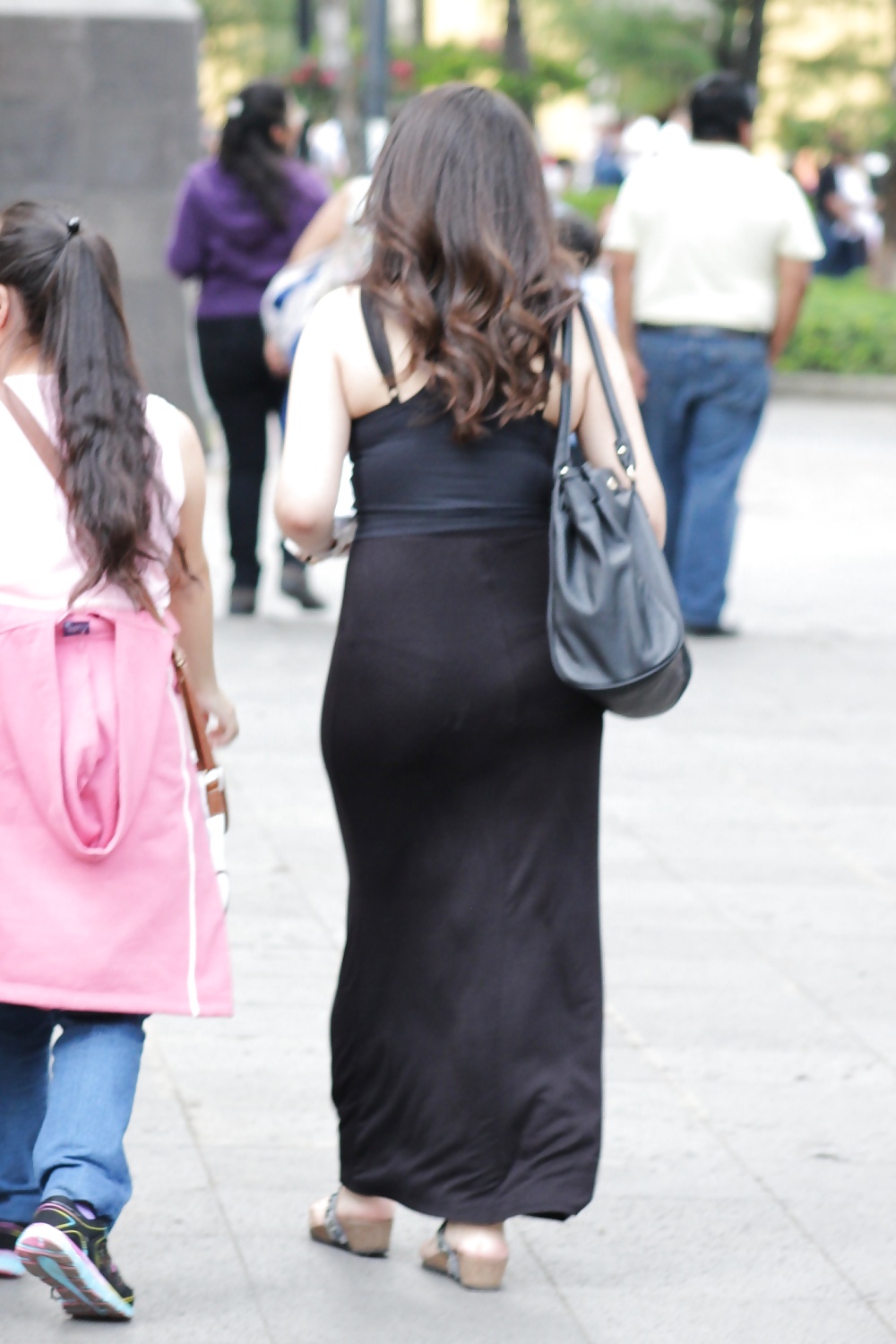 Vestido negro (marcando)
 #30290008