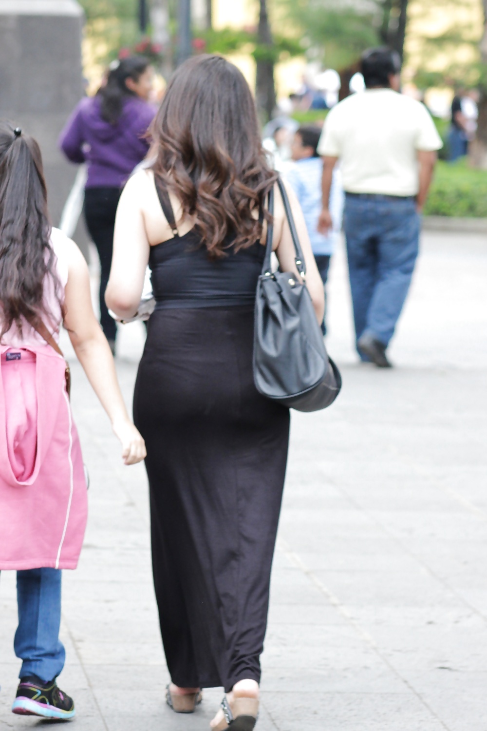 Vestido negro (marcando)
 #30290013