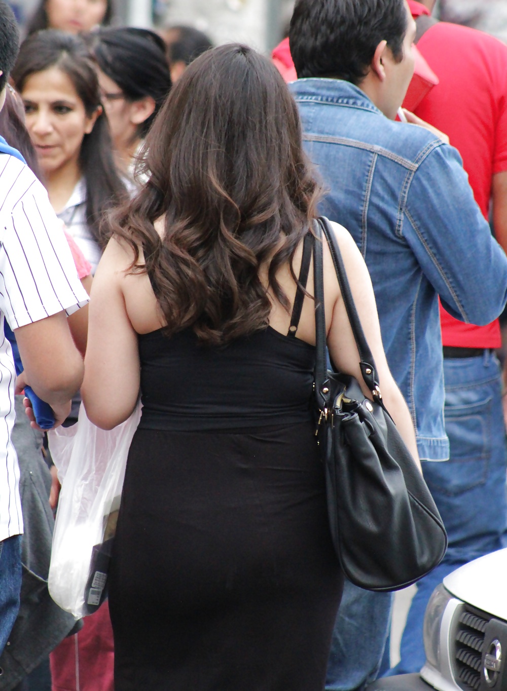 Vestido negro (marcando)
 #30290097