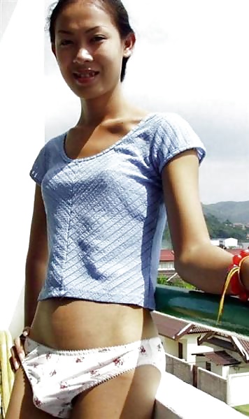 Gurls with bulges #26280805