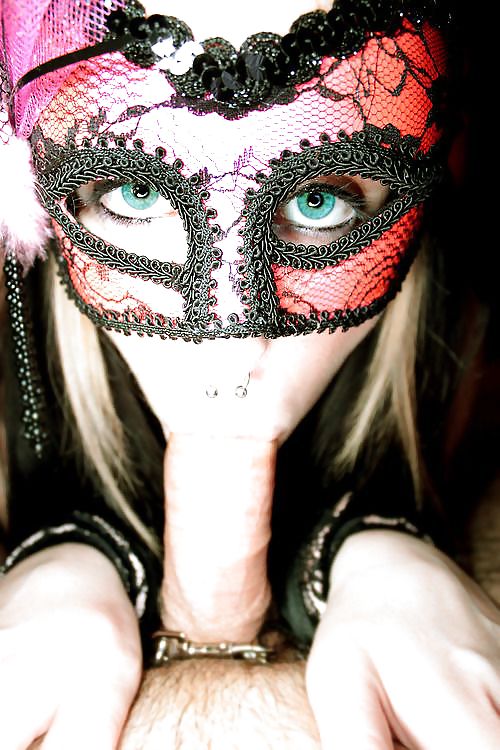 Sexy enmascarado
 #36463851