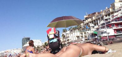 Beach Voyeur