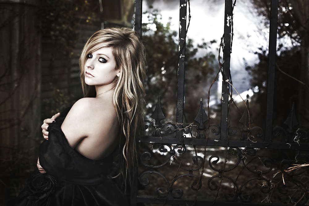 Avril Lavigne 2 #40387492