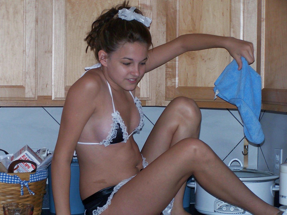 Teen Maid Cleans the House #29061028