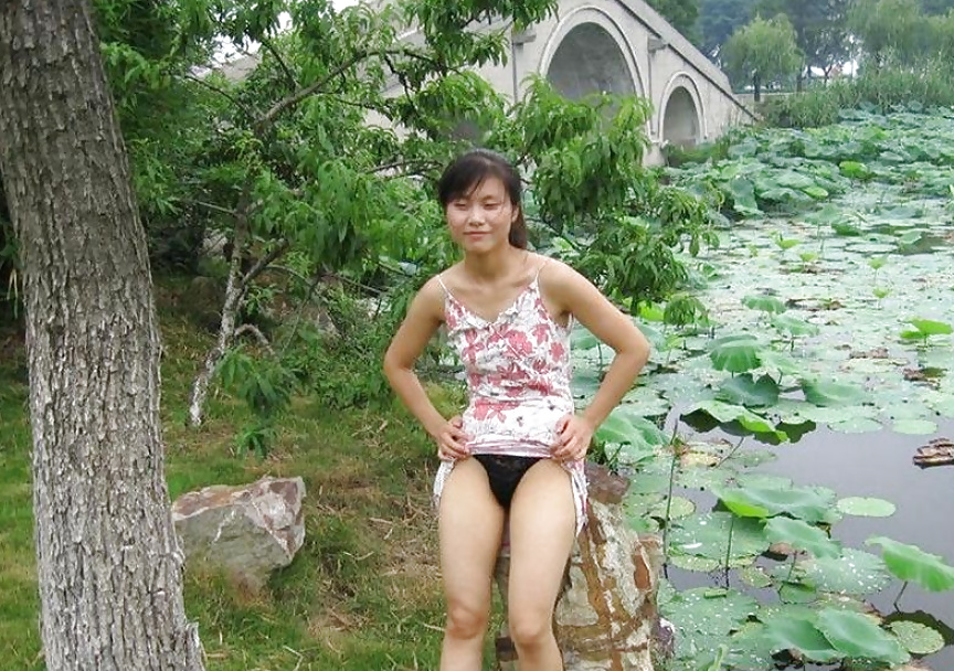 La esposa china de un amigo desnuda
 #39507128