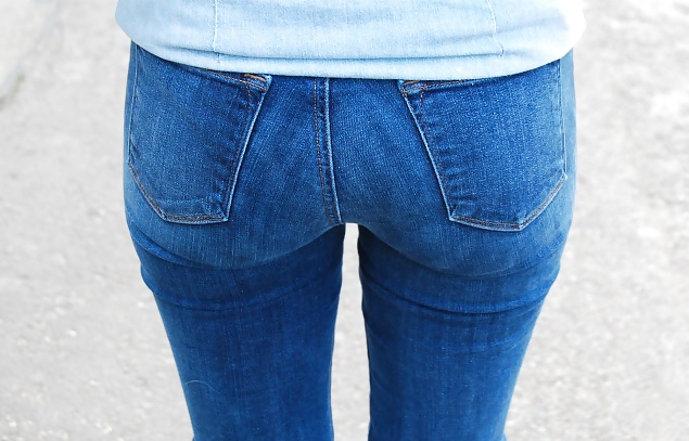 Grandes culos en jeans ajustados
 #31142238