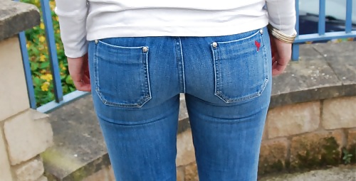 Grandes culos en jeans ajustados
 #31142242
