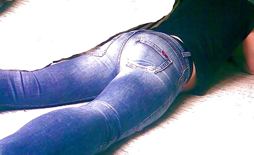 Grandes culos en jeans ajustados
 #31142248