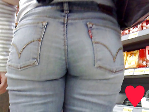 Grandes culos en jeans ajustados
 #31142315