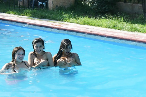 Am Strand Und Pool #39551933