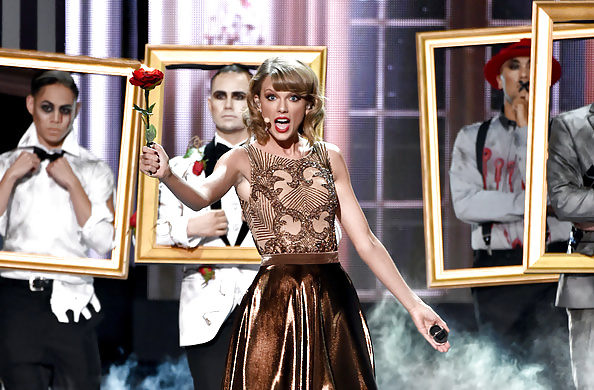 Taylor Swift at AMA 2014 part 2 #38933191