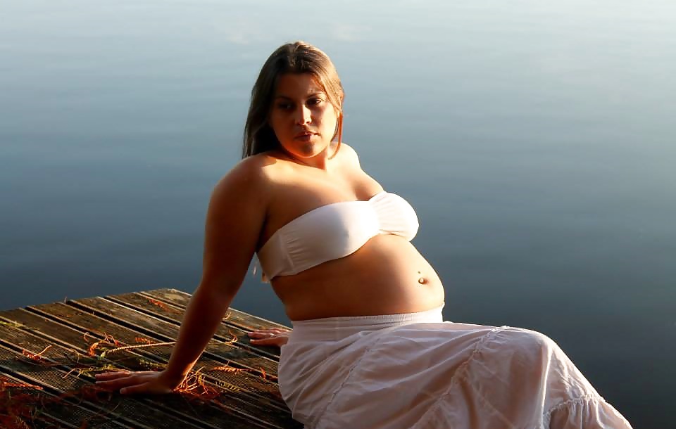 Emmeline enceinte-embarazada 
 #25522720