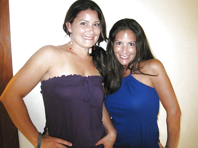 Milfs en gafas de sol re-re-unión
 #28786841