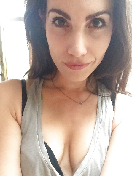 Carly Pope leaked pics !!! #32391316