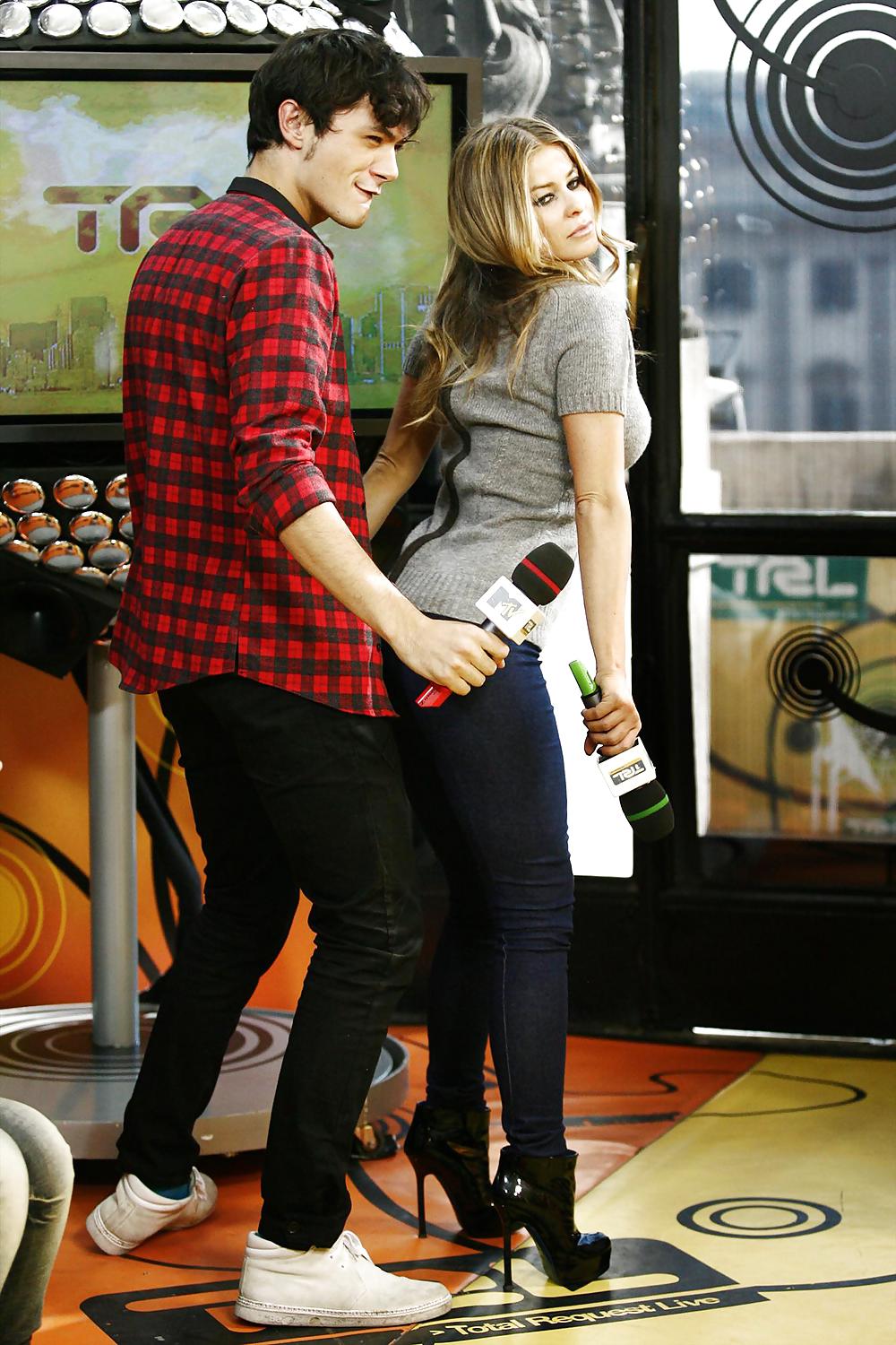 カルメン・エレクトラ
 #36928048