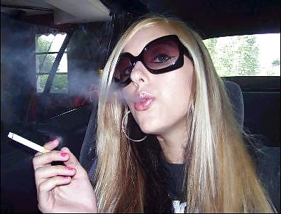 Fumando 64
 #37940381