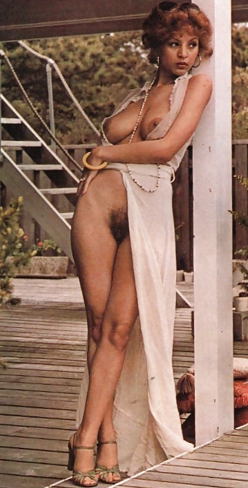 Women CCXXIX #40622440