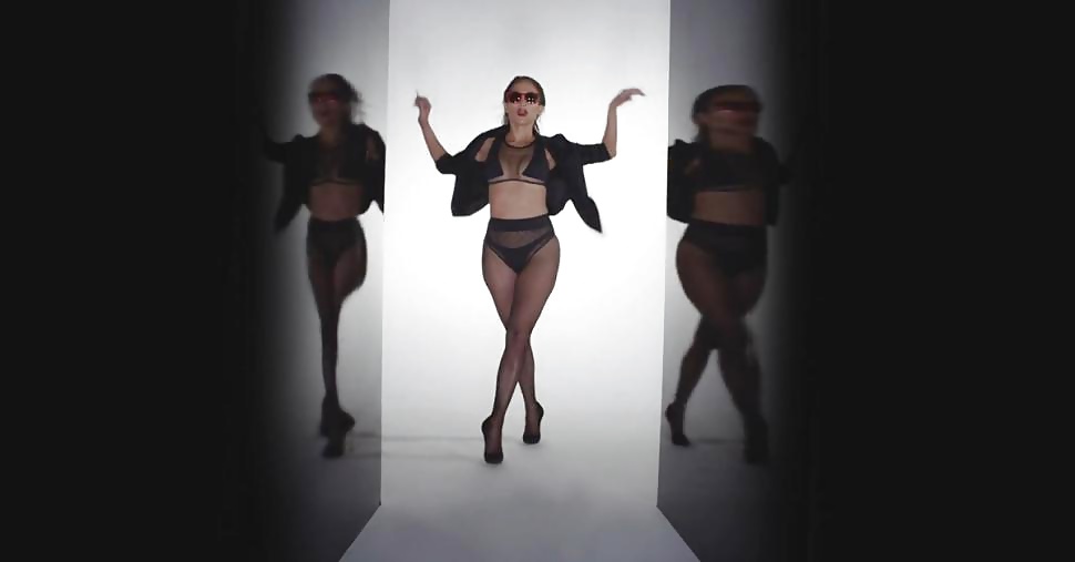 Jennifer Lopez -. Booty Ft Iggy Azalée #31048616