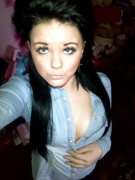 Teen Sheffield Chav Sexy slag (Loads of pics) British uk  #39504765