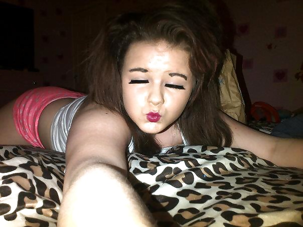 Teen Sheffield Chav Sexy slag (Loads of pics) British uk  #39504934