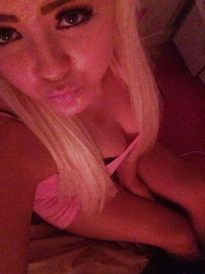 Teen Sheffield Chav Sexy slag (Loads of pics) British uk  #39506284