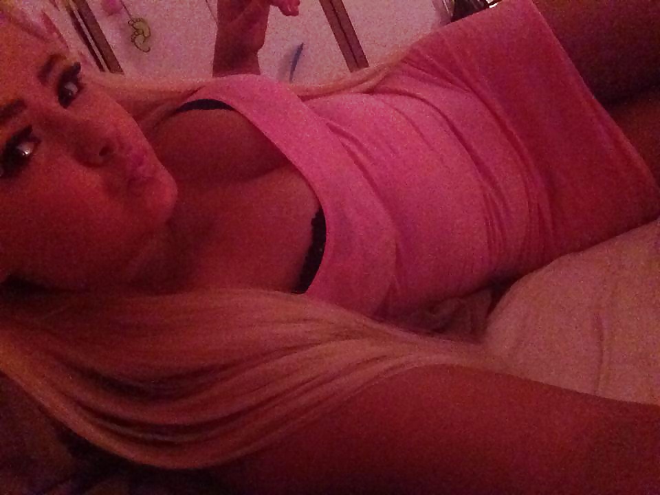 Teen Sheffield Chav Sexy slag (Loads of pics) British uk  #39506385