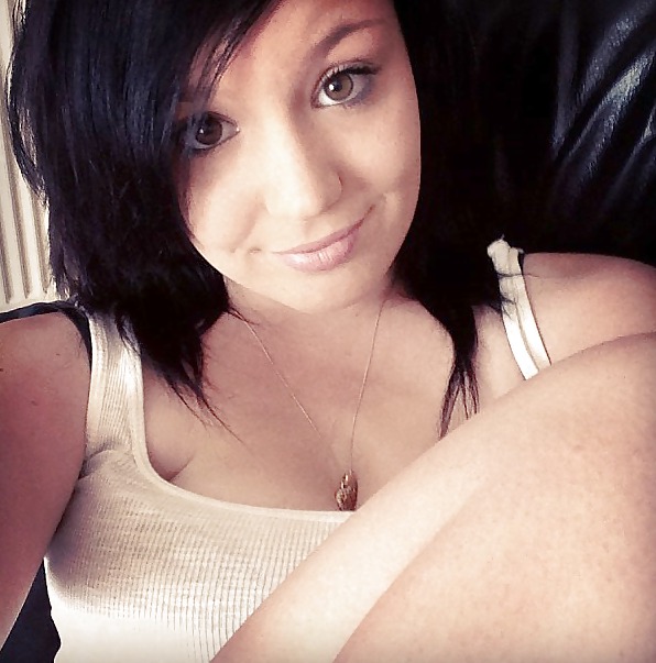 Yo vestida
 #36813904