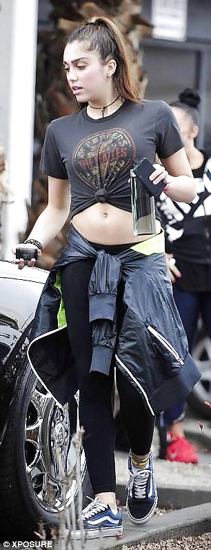 Lourdes leon (speciale social media)
 #29859402